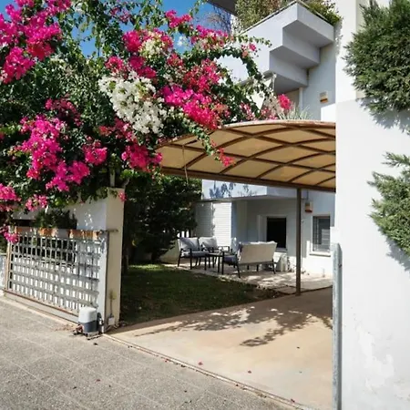 Pame Rentals - Cozy Glyfada Stay With Free Parking Athens Exterior photo